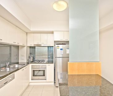 304/2685 Gold Coast Highway, Broadbeach QLD 4218 - Apartment For Re... - Photo 1