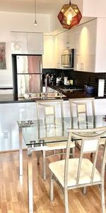 Taylor Swift apartment accommodation - HEART OF DOWNTOWN VANCOUVER - Photo 3