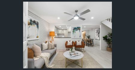 Charming 3 Bedroom Townhouse in the Heart of Balmoral and moment to Oxford Street - Photo 2