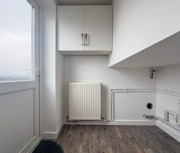 2 bedroom detached bungalow to rent - Photo 3