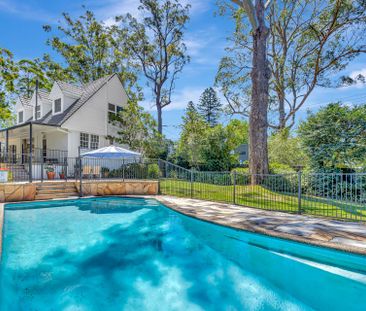 Spacious Family Home - Pool Maintenance Included - Photo 3