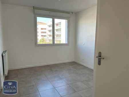 Location Appartement 4 pièces 87m² COLOMIERS 31770 - Photo 4
