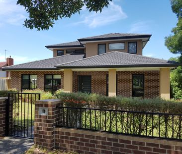 11 Warner Avenue, Ashburton VIC 3147 - House For Rent | Domain - Photo 6