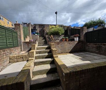 3 bedroom terraced house to rent - Photo 2