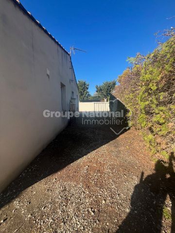 ROGNONAS - Maison de plain pied avec 3 chambres et garage., - Photo 3