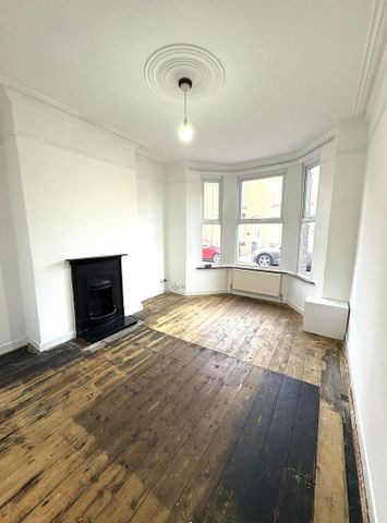 2 bedroom terraced house to rent - Photo 4