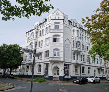 Großzügige Altbauwohnung in der Südstadt - Photo 5