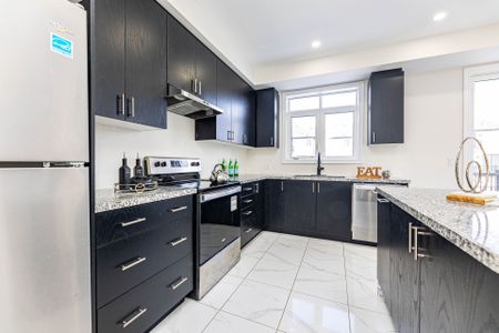 For Lease - 63 Minnock Street, Caledon, Ontario - Photo 3