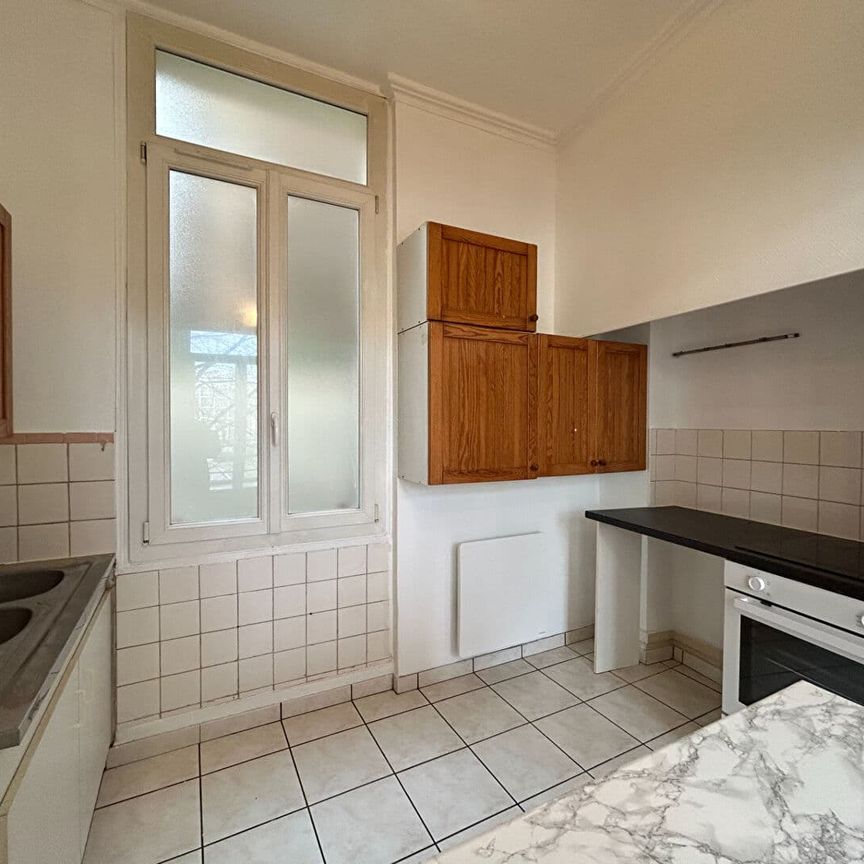 APPARTEMENT T3 54M² - HYPER CENTRE REIMS - Photo 1