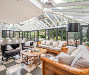 **SHORT LET** A grand detached residence on prestigious Hamilton Terrace with a beautiful extensive rear garden. - Photo 3