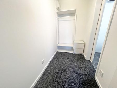 1 bedroom ground floor flat to rent - Photo 2