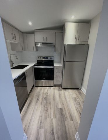 For Lease - 6273 Yonge Street Unit# Main, Innisfil, Ontario - Photo 2