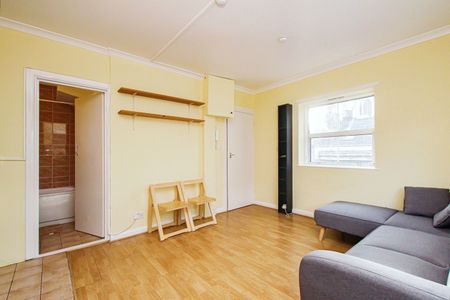 1 Bed Flat, Brick Lane, E1 - Photo 2
