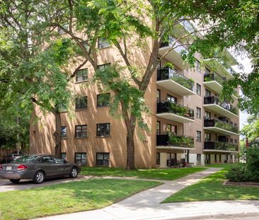 384 St Paul St - Photo 3