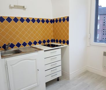 Location Appartement 2 pièces 38m² VALENCIENNES 59300 - Photo 4