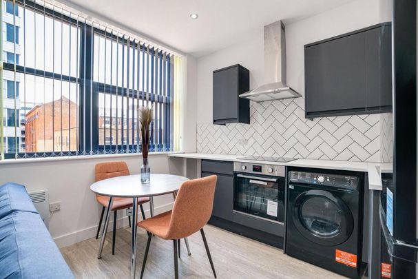 Studio to rent - Photo 1