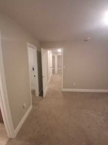 For Lease - 9 Martin Street, Tillsonburg, Ontario - Photo 3