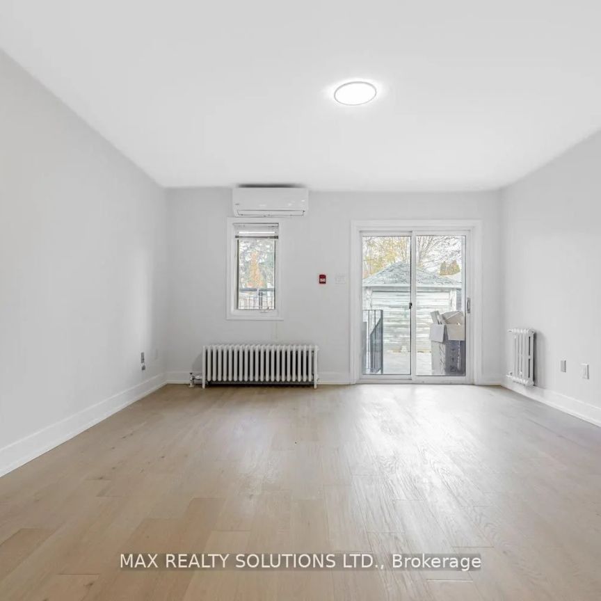 38 St Germain Avenue #Main floor - Photo 1