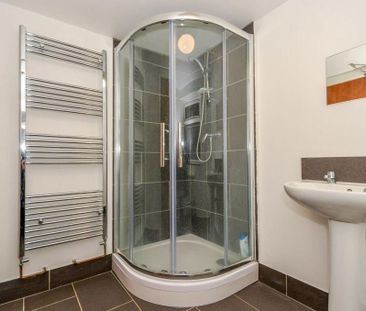 Property to rent - Photo 5