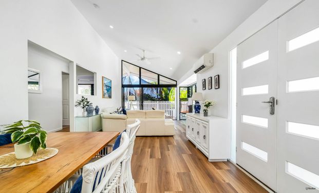 Fully Furnished Elanora Home with Pool and Stunning Lake Views - Photo 1