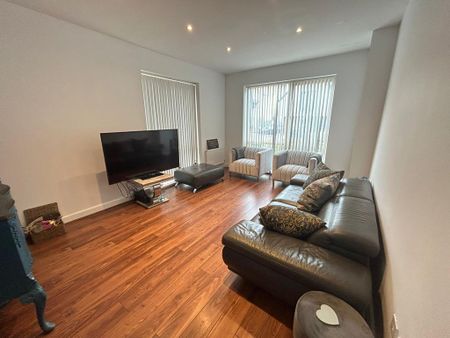 4 bedroom apartment to rent - Photo 2