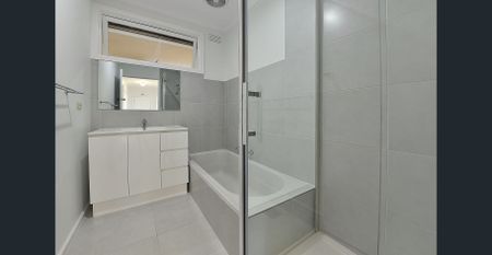 Spacious Home with Large Yard! - Photo 4