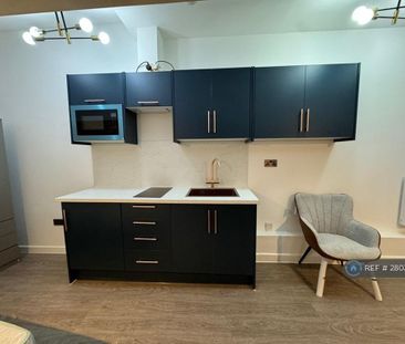 Studio to rent - Photo 3