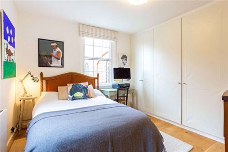 Beautiful three bedroom cottage in the countryside with town conveniences. - Photo 5