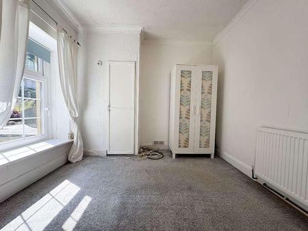 Brynhyfryd Terrace, Ebbw Vale, NP23 - Photo 5