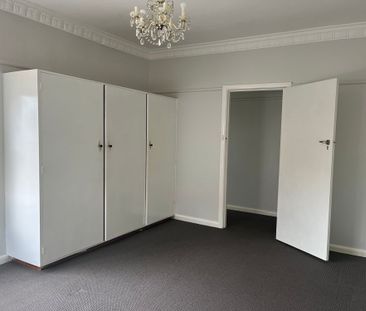 THREE BEDROOM HOME IN CENTRAL BELMONT LOCATION - Photo 6