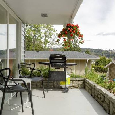 5-Bedroom House for Rent in Nanaimo - Photo 4