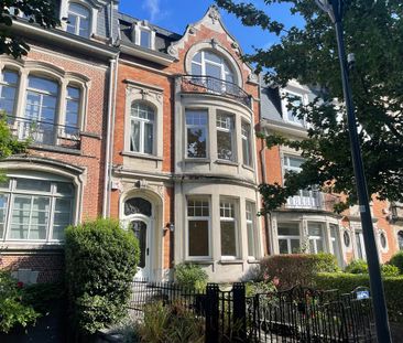 Huis te huur in Sint-Lambrechts-Woluwe voor € 3.300 met 4 slaapkamers - Foto 1