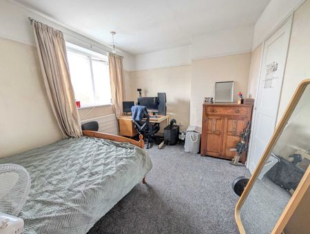 South Park Avenue, Norwich - Photo 4