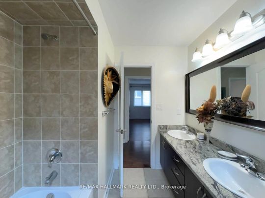 Detached Home For Lease | N9246351 - Photo 1