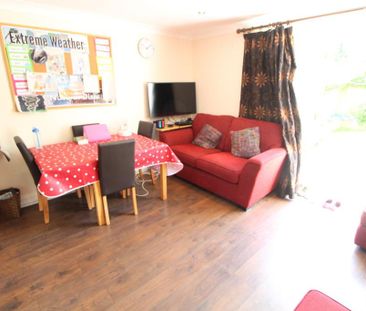 2 bedroom semi-detached house to rent - Photo 6