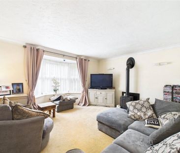 4 bedroom detached house to rent - Photo 1