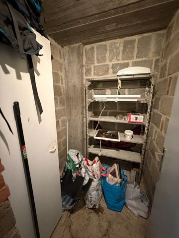 Genk, Dieplaan 53 bus 28 - Gezellig appartement met 1 slaapkamer ( 43 m2) en kelderberging in het hart van Genk. - Photo 5