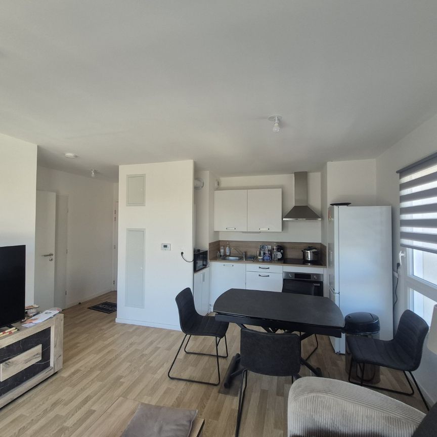 Location Appartement 2 pièces 38m² ARMENTIERES 59280 - Photo 1