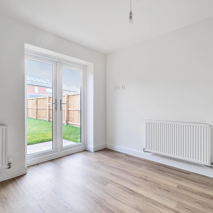 4 bedroom detached house to rent - Photo 1