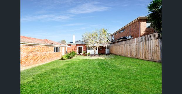 Delightful on Devon! - Photo 1