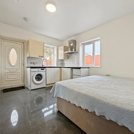 Studio to rent - Photo 4