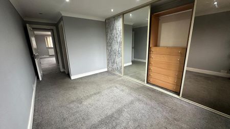 6 bedroom semi-detached house to rent - Photo 4