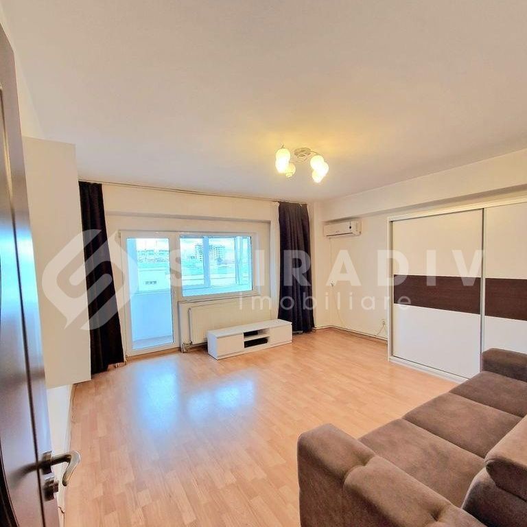 Apartament cu 2 camere decomandate, bloc cu lift- Plopilor - Photo 1