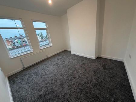 3 bedroom terraced house to rent - Photo 2