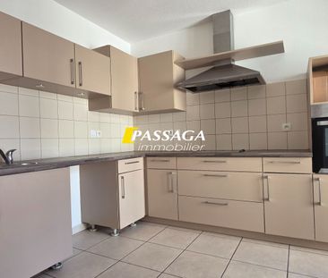 Location Appartement 3 pièces 81m² - Photo 3