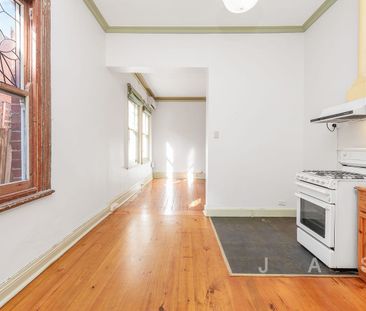 Charming Brunswick Home! - Photo 3