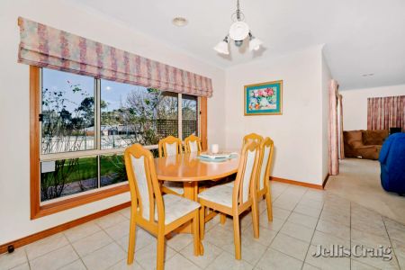 4 Bed, 2 Bath - Photo 4