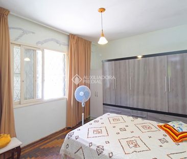 Casa com 4 quartos e 300m² para alugar em Teresópolis, Porto Alegre. - Photo 3