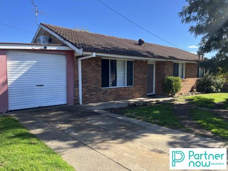 67 Warral Road, TAMWORTH NSW 2340 - Photo 5