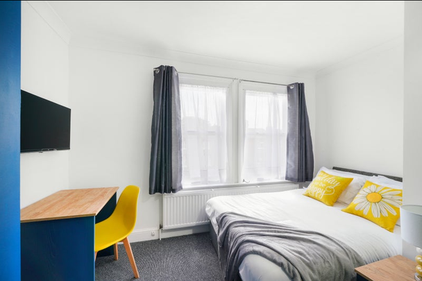 5 bedroom house to rent - Photo 1